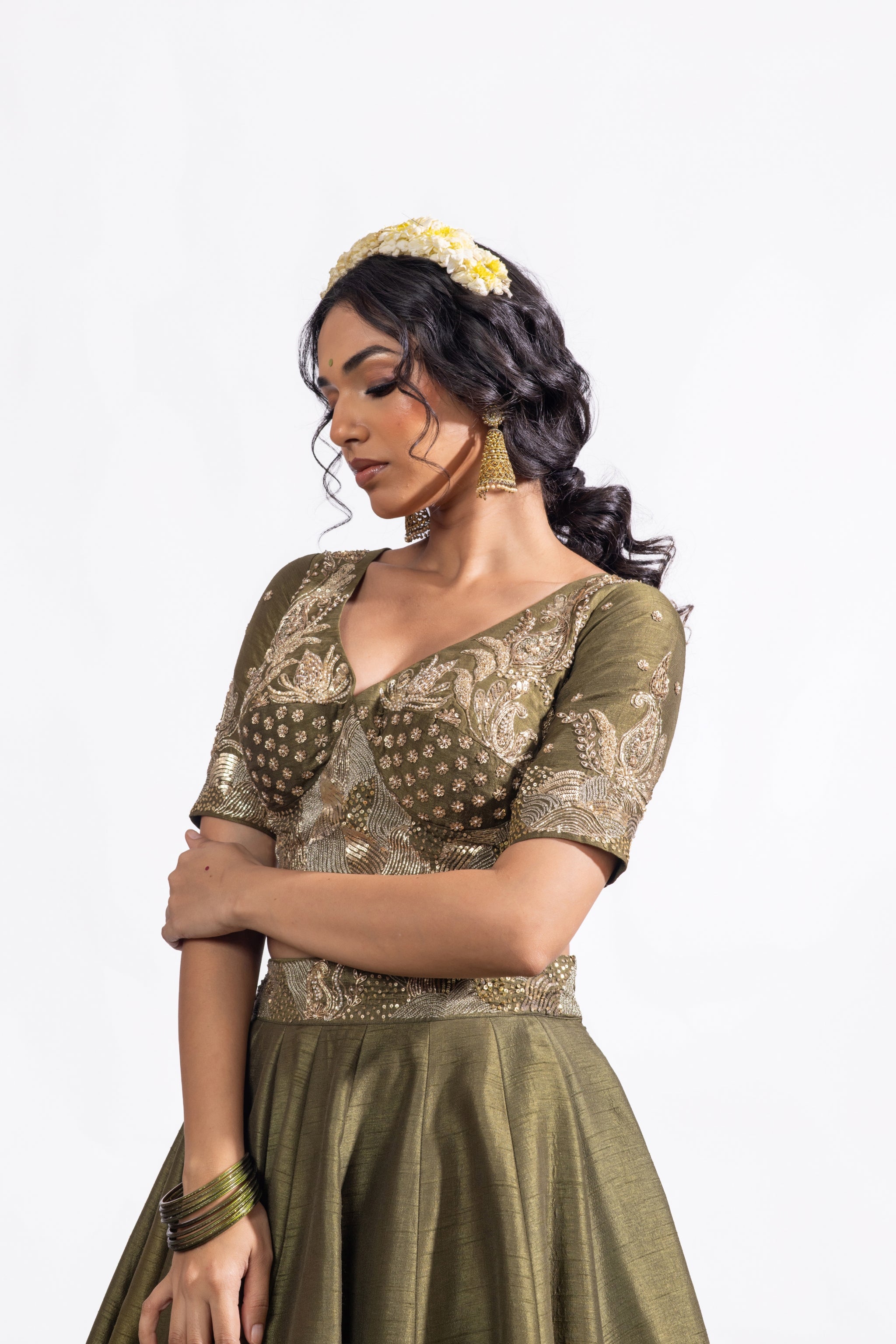 The Chaand Se Baatein Lehenga Set Sitarah