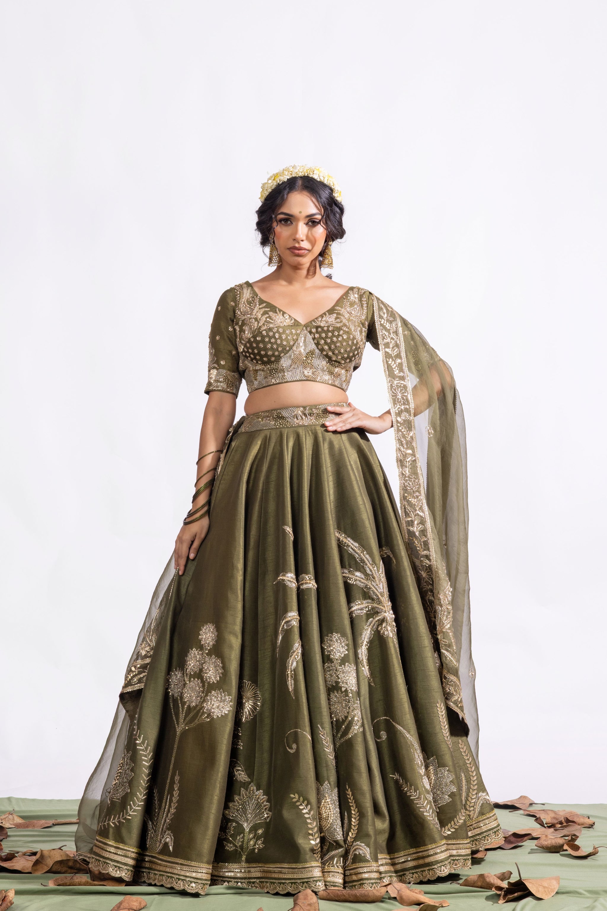 The Chaand Se Baatein Lehenga Set Sitarah