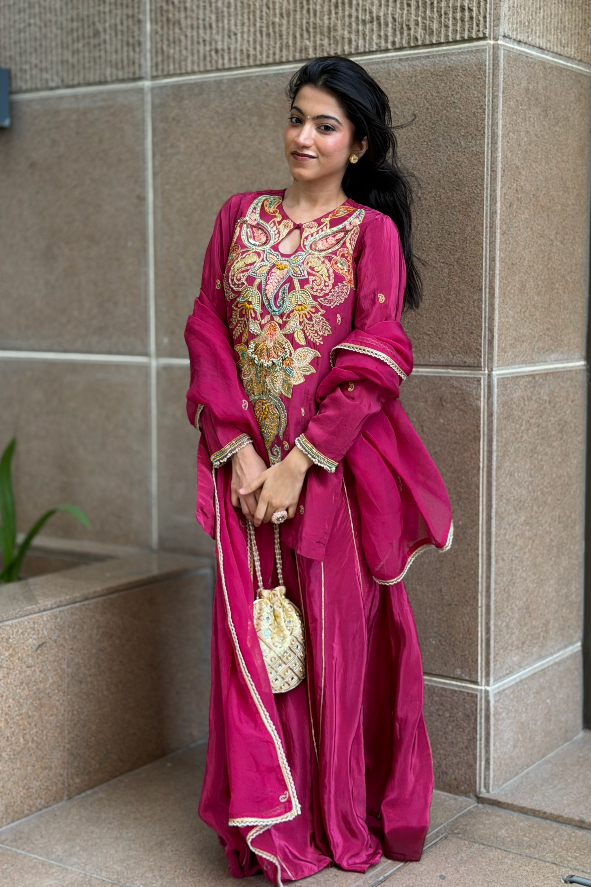 Guldaan Kurti & Palazzo Set - Aari