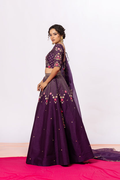 The Roshan Fizaa Lehenga Set Sitarah