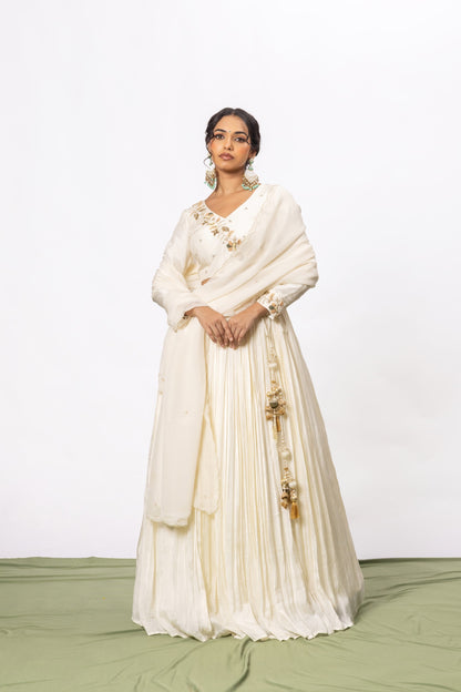 Sitarah Off-White Pleated Lehenga Set — Pearl, Bead & Tikki Handwork with Scalloped Organza Dupatta